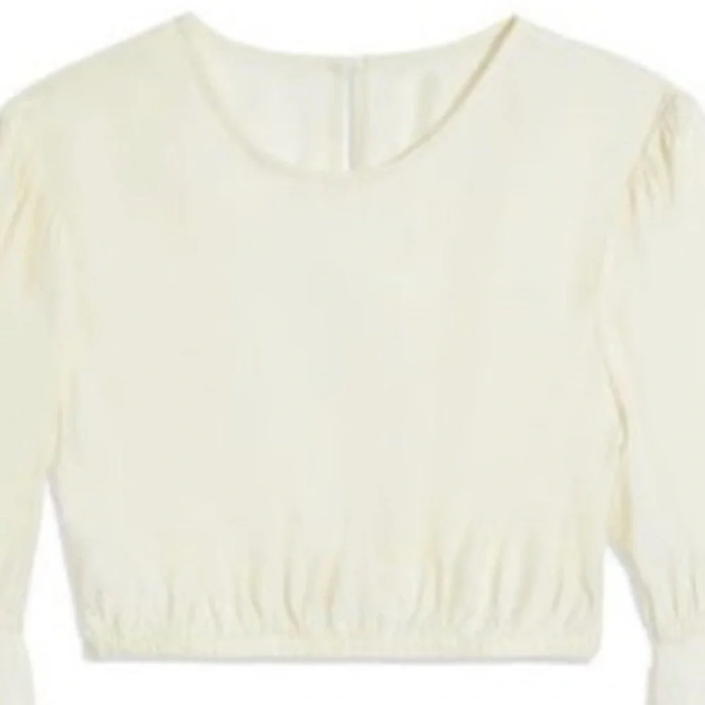 Ivory Ruffle Sleeve Crop Top - Picture 2 of 12